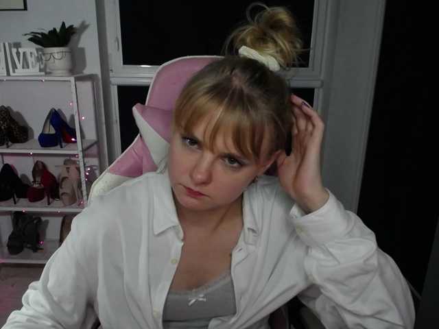 Snímky obrazovky vysielania MelissaErotic