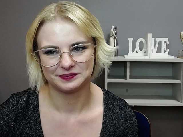 Snímky obrazovky vysielania MelissaErotic