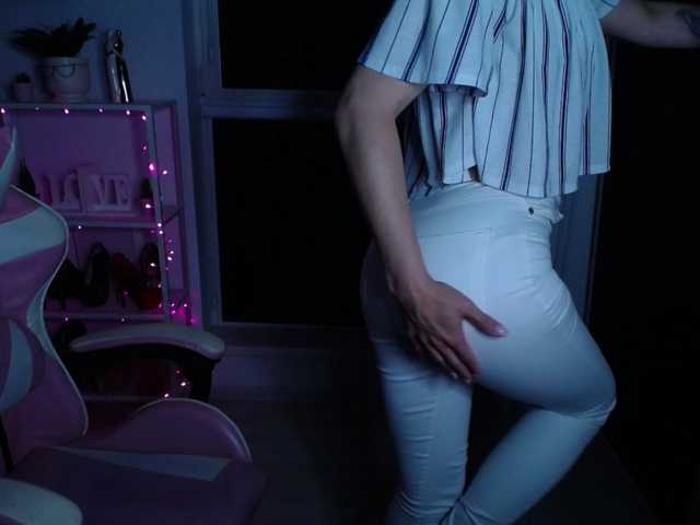 Snímky obrazovky vysielania MelissaErotic