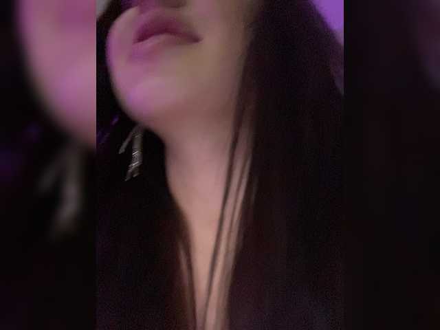 Snímky obrazovky vysielania MENNDI