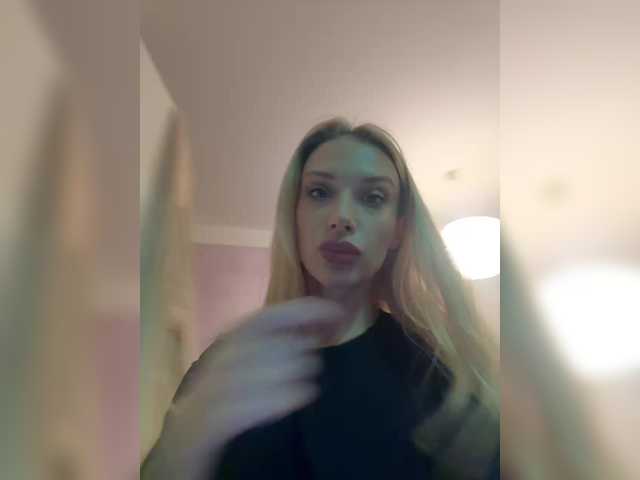 Snímky obrazovky vysielania MerryBaby