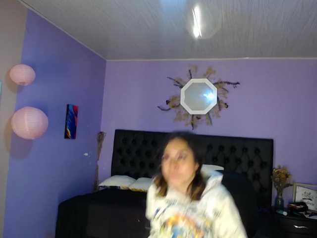 Snímky obrazovky vysielania MiaQueen