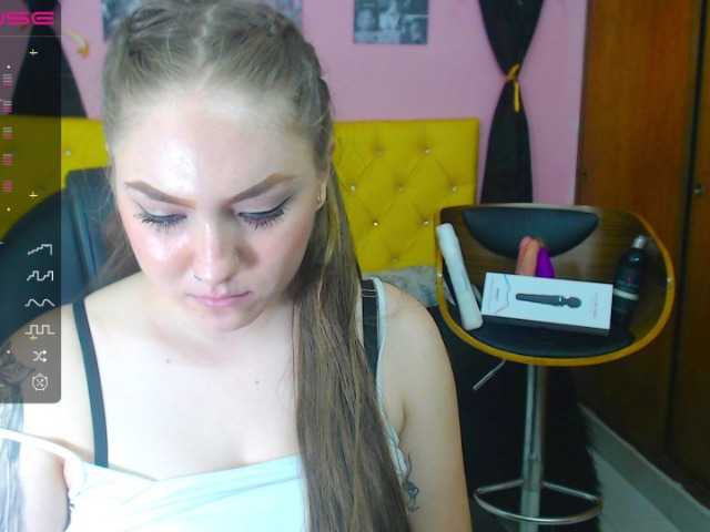 Snímky obrazovky vysielania MicaelaSmith