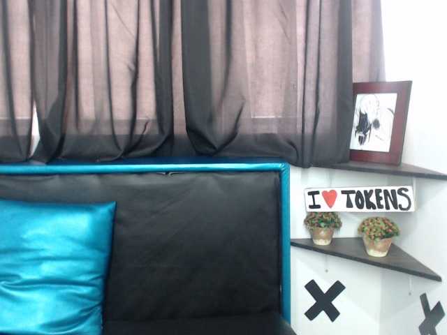 Snímky obrazovky vysielania michell-madur