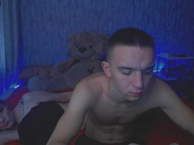 Snímky obrazovky vysielania MicRoBoomBa