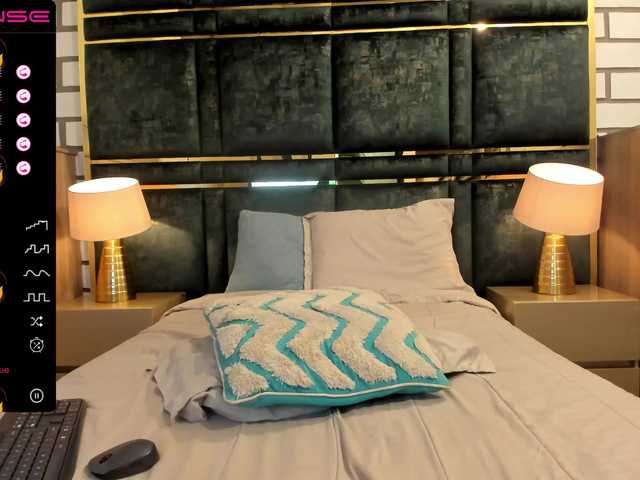 Snímky obrazovky vysielania MiiaJones