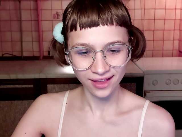 Snímky obrazovky vysielania MiKiKuu