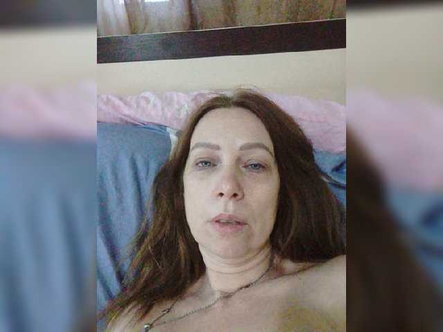 Snímky obrazovky vysielania MILA_MILFAS