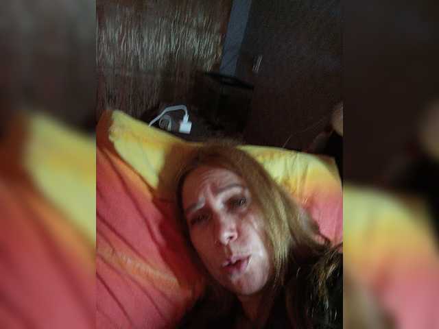 Snímky obrazovky vysielania MILA_MILFAS