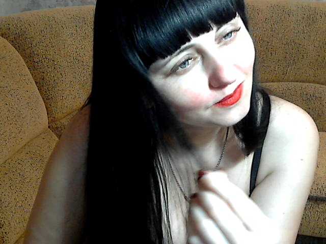 Snímky obrazovky vysielania MilfFlower