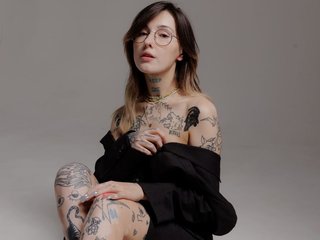 Erotický videorozhovor MilkyCunt