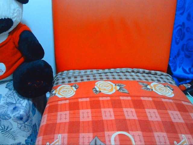 Snímky obrazovky vysielania mimisexxxa