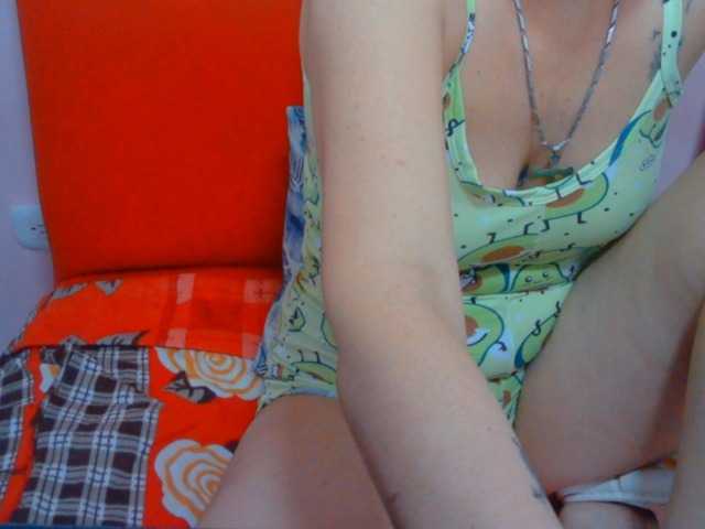 Snímky obrazovky vysielania mimisexxxa