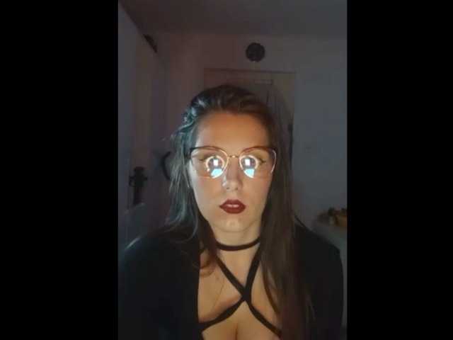 Snímky obrazovky vysielania MiraBOMB