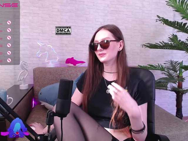 Snímky obrazovky vysielania RumGirl