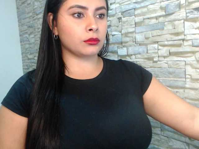 Snímky obrazovky vysielania miss-daniela