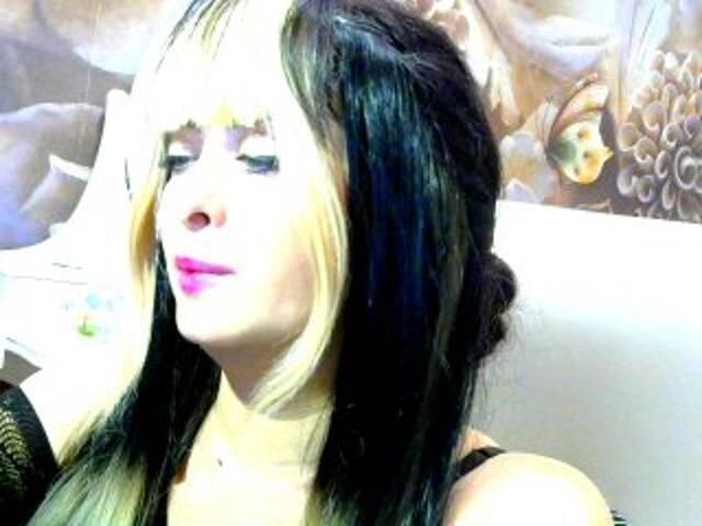 Snímky obrazovky vysielania missboginya