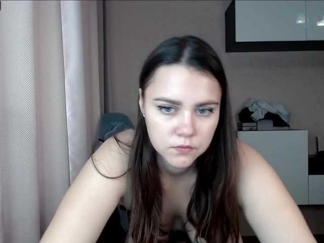 Snímky obrazovky vysielania Misty-sparkle