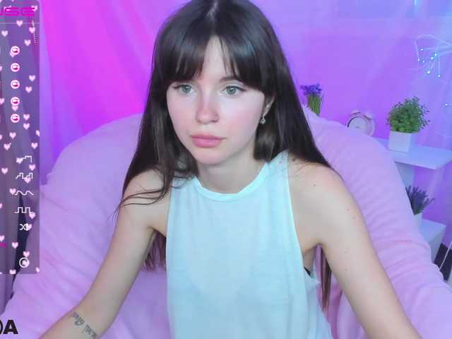Fotografie MiyaEvans ❤️❤️❤️Hey! I am New! Ready to play with you-My goal: Get Naked/2222 tokens/❤️❤️❤️ #new #feet #18 #natural #brunette [none]