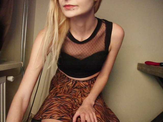 Fotografie Modelicious PVT = OPEN! Let's have some fun! #skinny #blonde #slut #smalltits