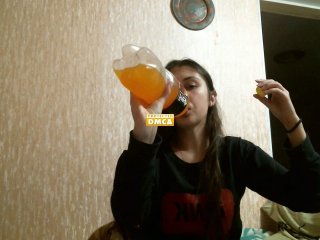 Snímky obrazovky vysielania MOJl0D0CTb