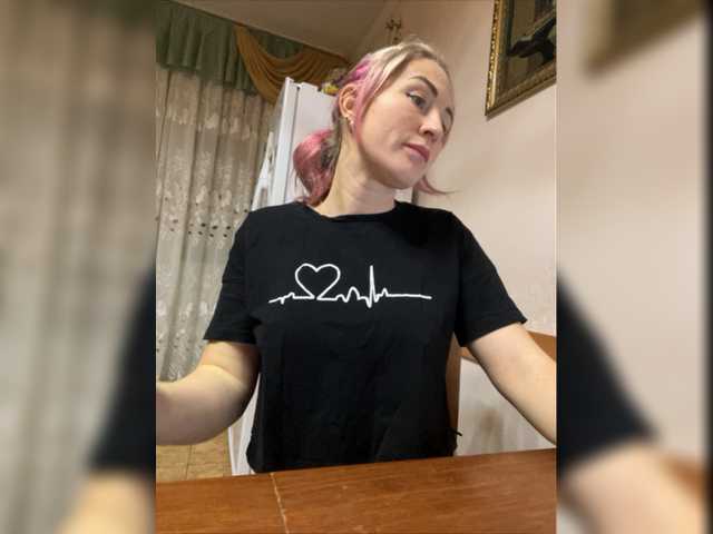 Snímky obrazovky vysielania MOLLY-7