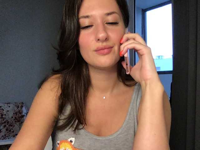 Snímky obrazovky vysielania molly4you