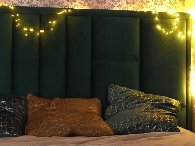 Snímky obrazovky vysielania MollySkyler