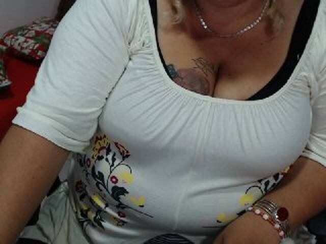 Snímky obrazovky vysielania monalindagold