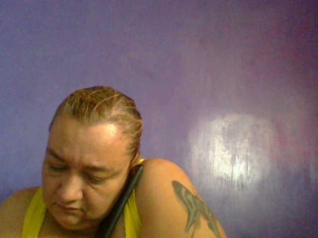 Snímky obrazovky vysielania monalindagold