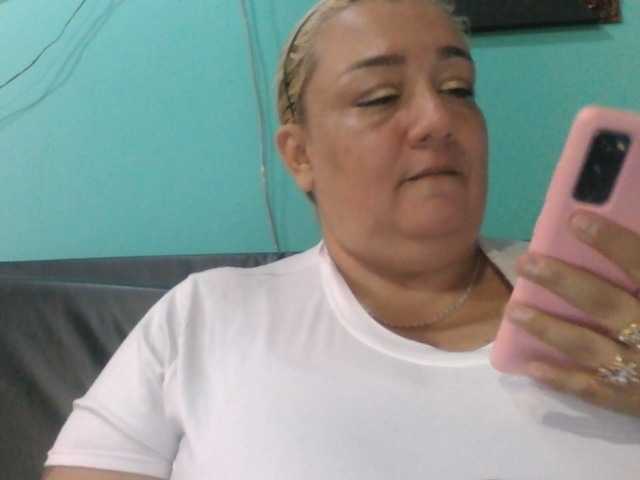 Snímky obrazovky vysielania monalindagold