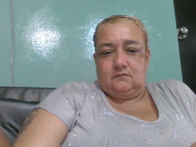 Snímky obrazovky vysielania monalindagold