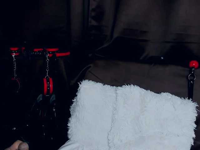 Snímky obrazovky vysielania MonicaBlaze