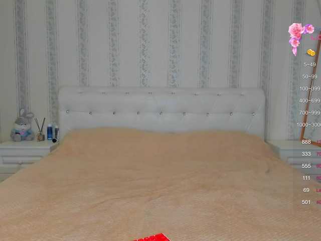 Snímky obrazovky vysielania HoneyHot