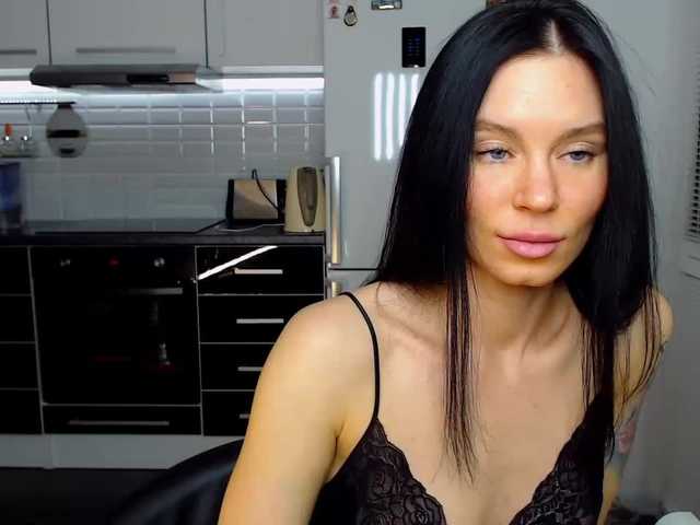 Snímky obrazovky vysielania MsLatikaX