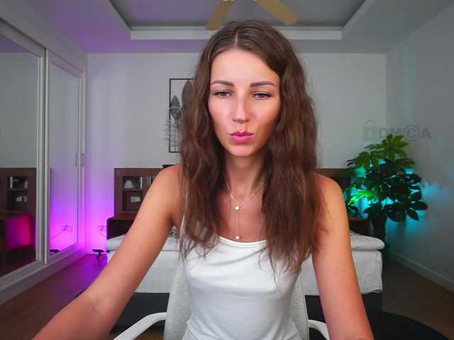 Snímky obrazovky vysielania Anna_Shine