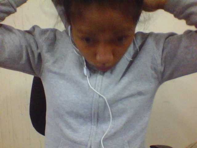 Snímky obrazovky vysielania Myahkittie