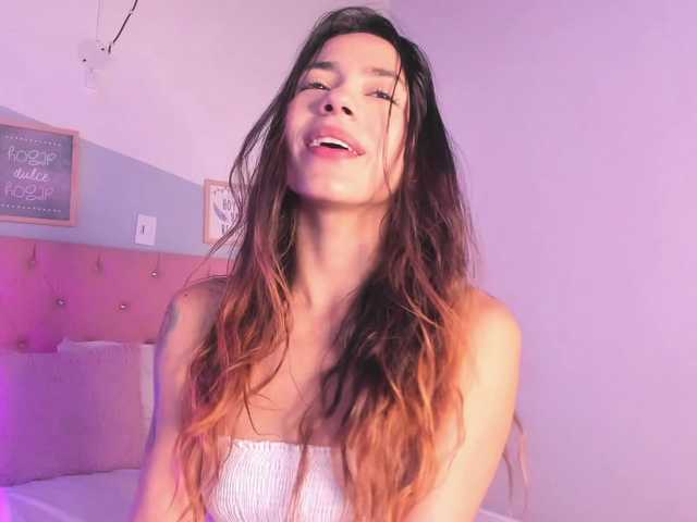 Snímky obrazovky vysielania Nadia-Roses