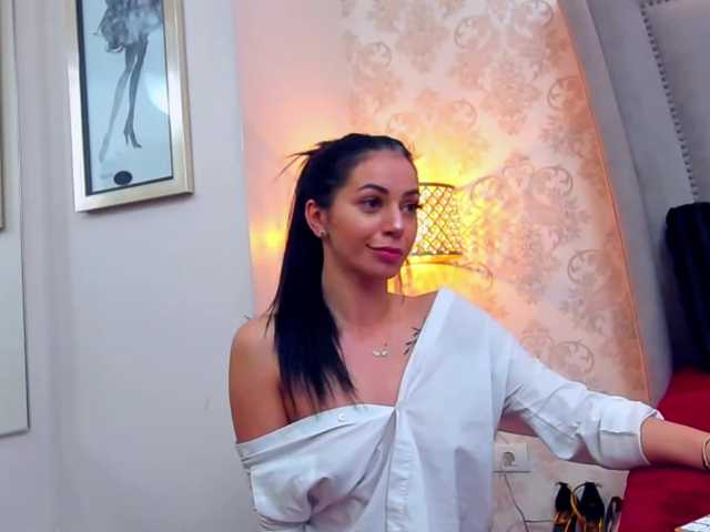 Fotografie NadiaCaprice #My lush can t wait to vibe me pussy and feel it wet and nice! help me a bit and let s cum#