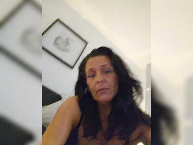 Snímky obrazovky vysielania Nadjia74