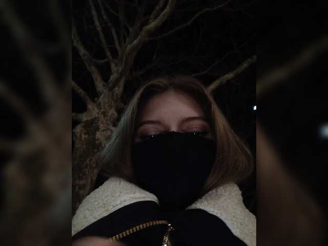 Snímky obrazovky vysielania Lil_MOM