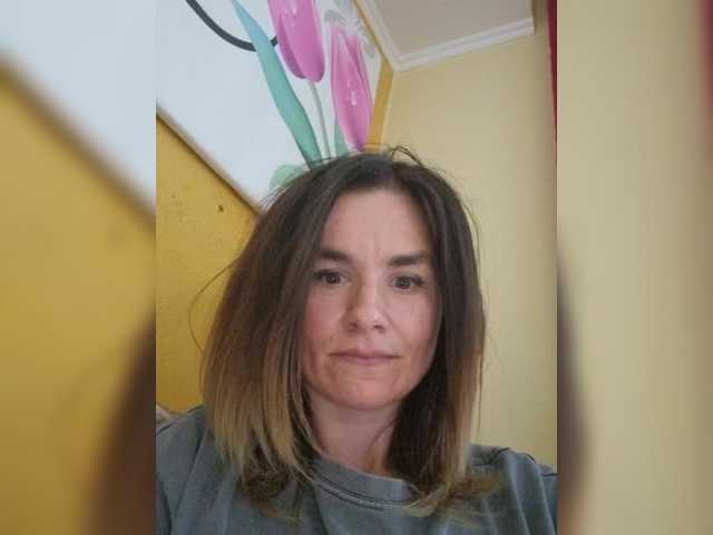 Snímky obrazovky vysielania Nanny-Lora
