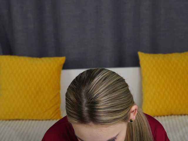 Snímky obrazovky vysielania NaomiSweetheart