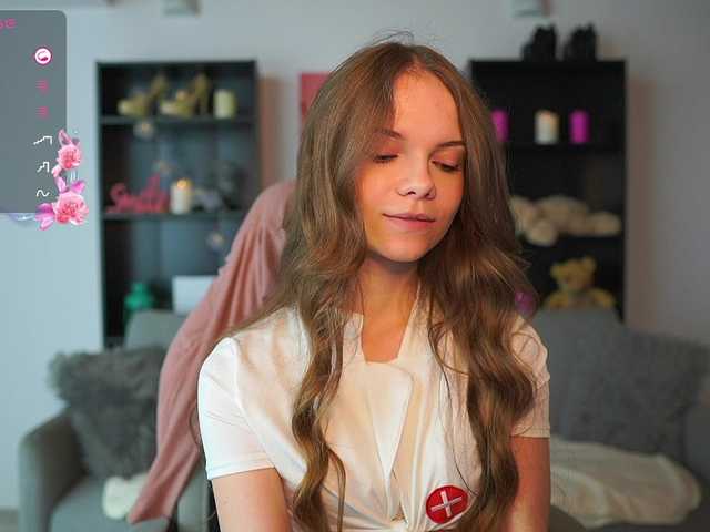 Fotografie NatashaMalko Target: Strip to naked show @total @remain @sofar If you want to talk with somebody I'm here to make your day better #teen #shy #smalltits #18 #lush