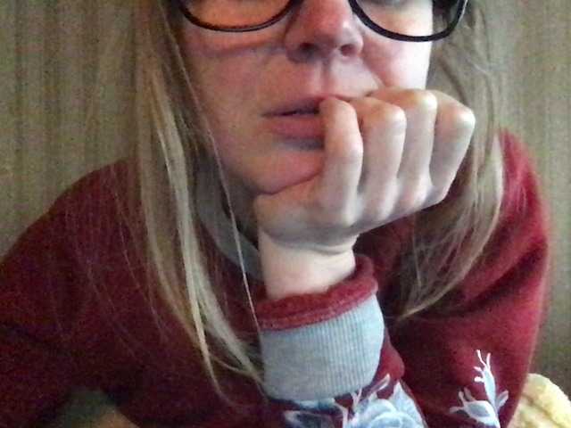 Snímky obrazovky vysielania naturalblonde