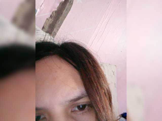 Snímky obrazovky vysielania Naughty-Mommy