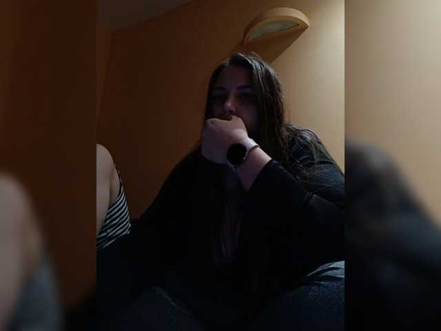 Snímky obrazovky vysielania NaughtyAfina