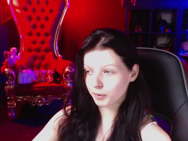 Snímky obrazovky vysielania NaughtyAnna