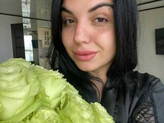 Erotický videohovor Nemezziida