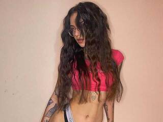 Erotický videohovor NessaBarett1